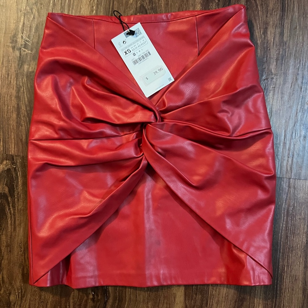 ZARA NWT Medium Faux Leather Knotted Front Mini Skirt Red